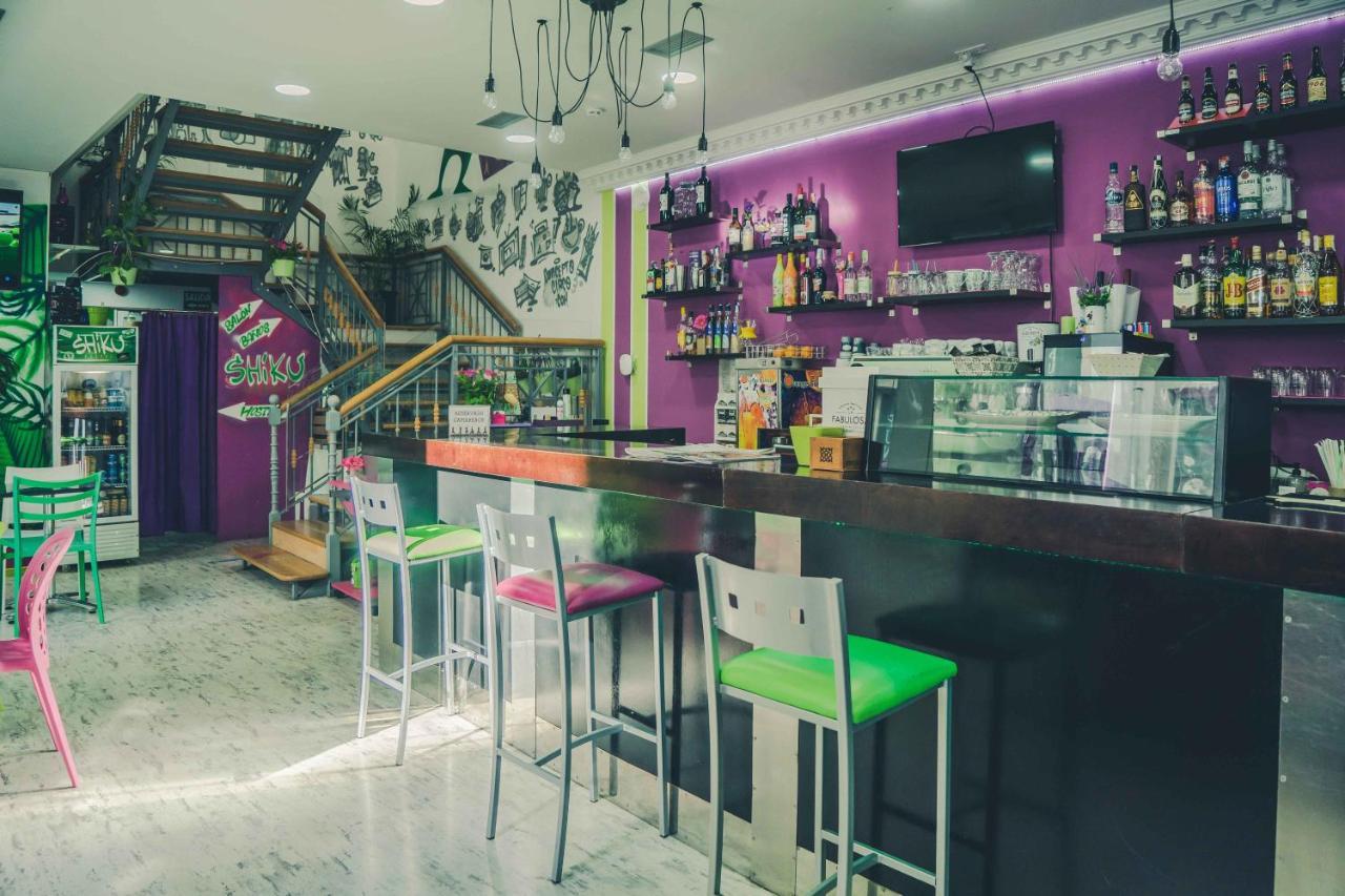 Shiku Hostel Lugo Exterior photo
